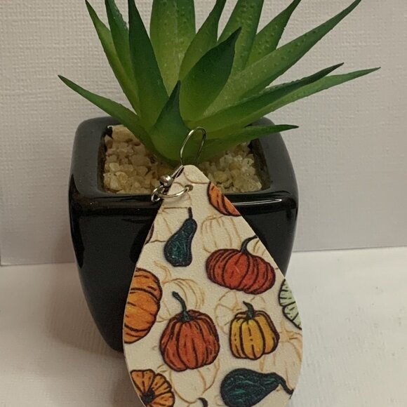 Pumpkin Earring, Thanksgiving Earring, Halloween Earring, Fall Earring, Gourd - Picture 5 of 9